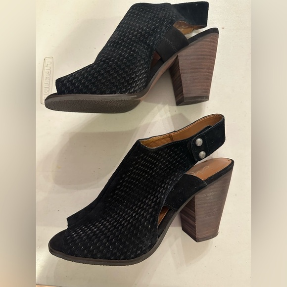 Arturo Chiang Janel High Heel size 8 M Perforated Leather Peep-toe Sandals - Picture 4 of 9